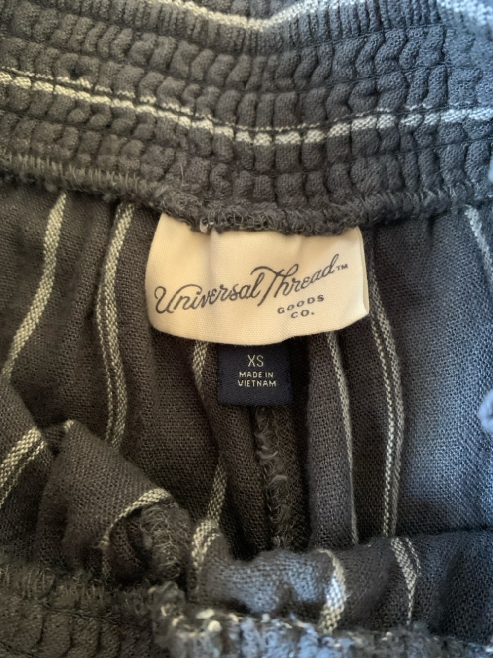 Women’s Linen Blend Dark Grey Striped Elastic Waist Shorts - Picture 7 of 7
